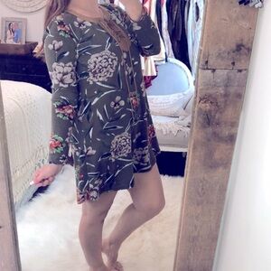 Entro floral dress size small